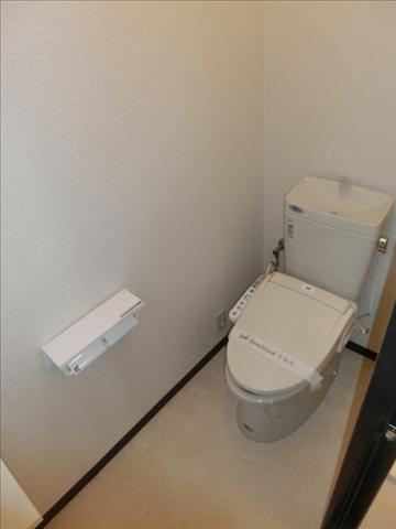 トイレ　シャワー付き洋式トイレ