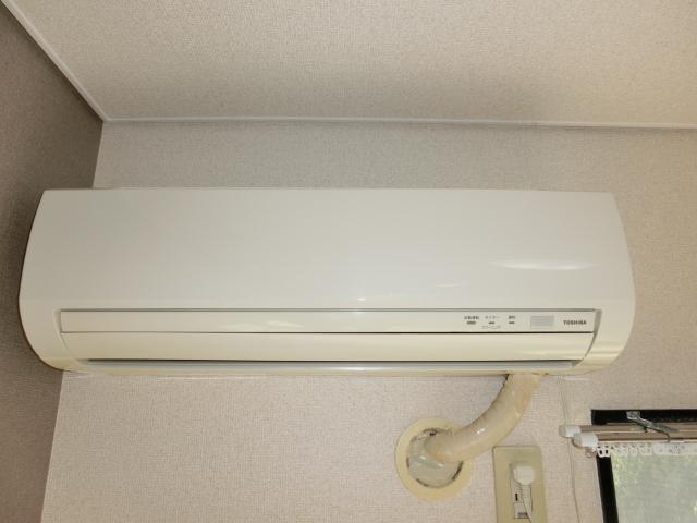 その他設備　リビングにエアコン付いてます