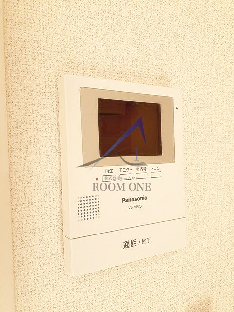 セキュリティ　モニター付きインターホンです。