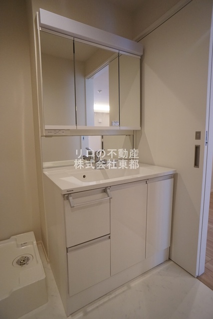 洗面設備　嬉しい洗面台は独立タイプ！