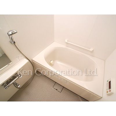 バス・シャワールーム　同タイプ8階のお部屋を撮影。仕様が異なることがあります。