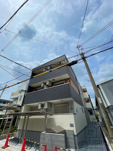 建物外観　外観（建築中）