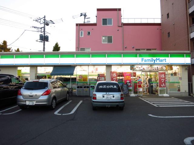コンビニ　ファミリーマート（コンビニ）まで197m