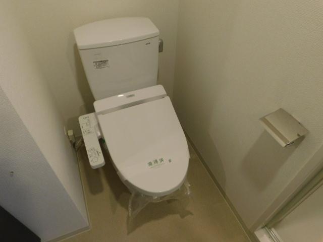 トイレ　ウォシュレット付きです
