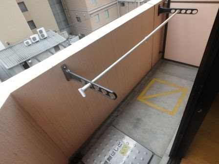 バルコニー　※別号室の参考写真です。