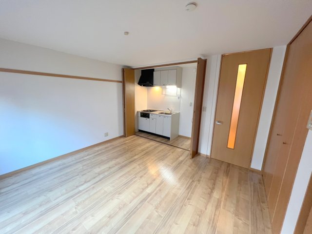 その他部屋・スペース　ゆとりのあるベッドルームで快適な睡眠をとってくださいね。