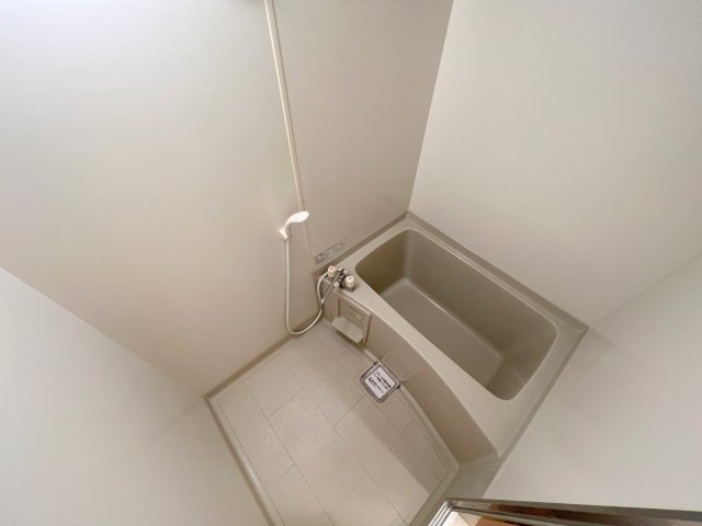 バス・シャワールーム　ゆったりと入るなら、お風呂とトイレとは別々が嬉しいですよね。