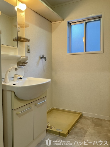洗面設備　参考写真（※別部屋の写真です。現状を優先とします）
