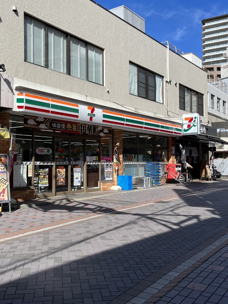 コンビニ　セブンイレブン 川崎武蔵小杉駅前店（コンビニ）まで162m