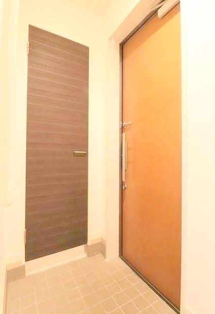 玄関　弊社は都内全域の物件が仲介手数料最大無料でご紹介可能です！
