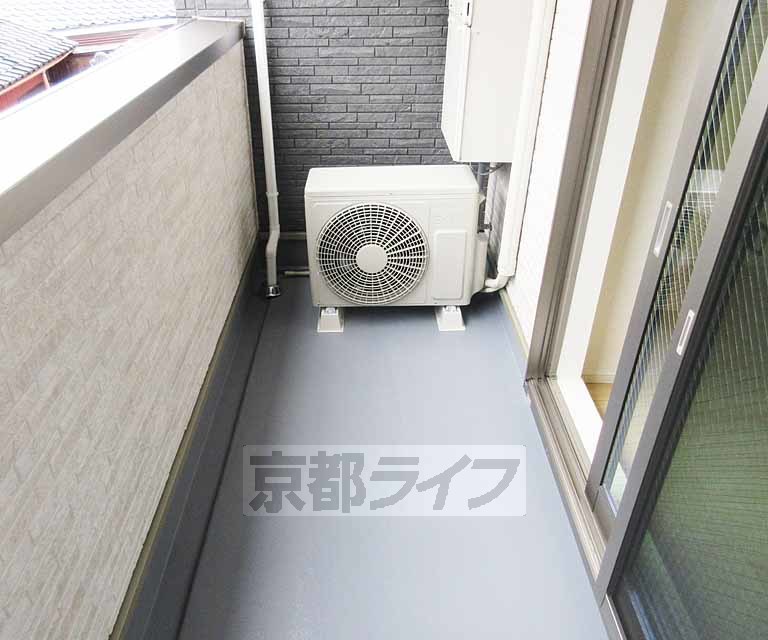 バルコニー　お掃除しやすいベランダです