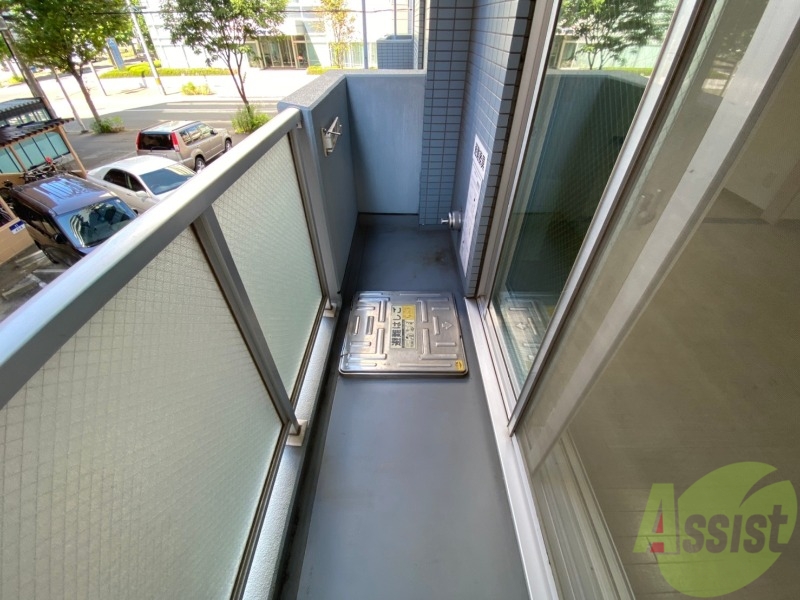 バルコニー　窓を開けると風通しも良く、気分も上がりそう！