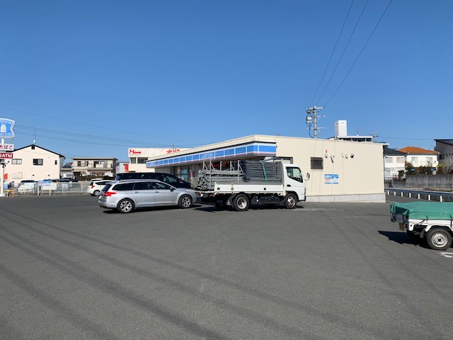 コンビニ　ローソン 浜松富塚北店（コンビニ）まで335m