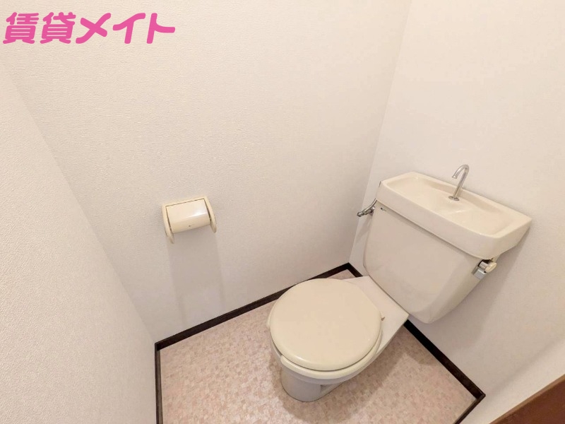 トイレ　同型参考写真