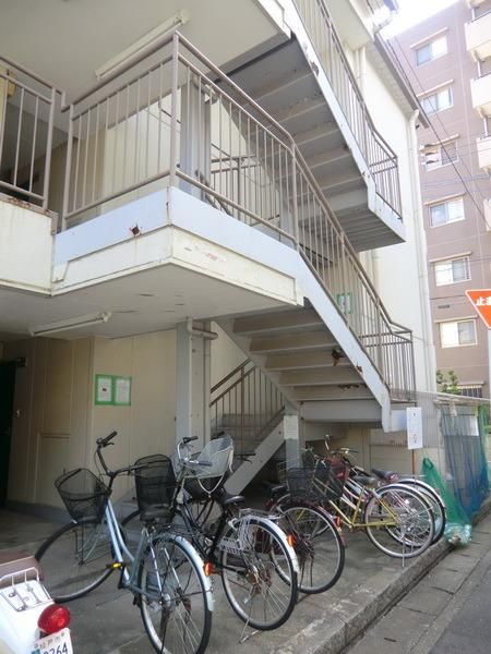 エントランス　お部屋へのエントランス