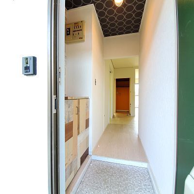 玄関　※別号室の写真です。現況優先となります。
