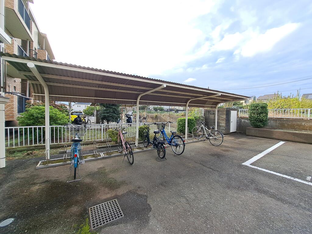 その他共有部分　●駐輪場あります♪