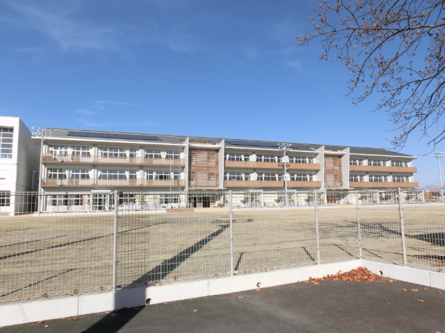 小学校　池田町立八幡小学校（小学校）まで1426m
