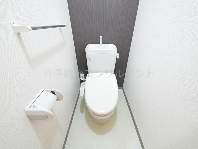 トイレ　温水洗浄便座