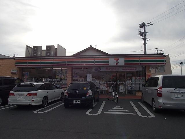 コンビニ　セブンイレブン静岡千代田７丁目（コンビニ）まで400m