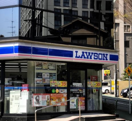 コンビニ　ローソン千代田一番町店（コンビニ）まで398m