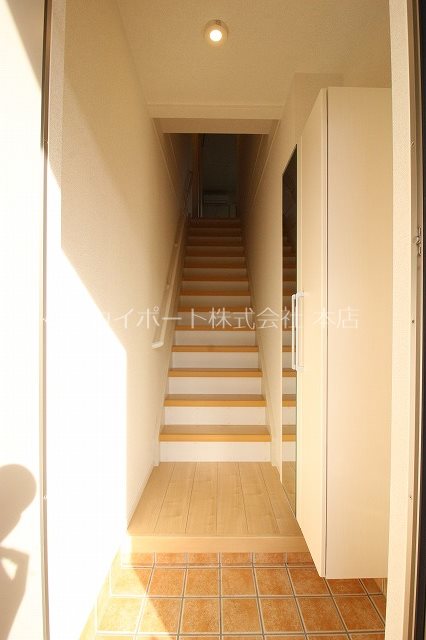 玄関　※同型モデル