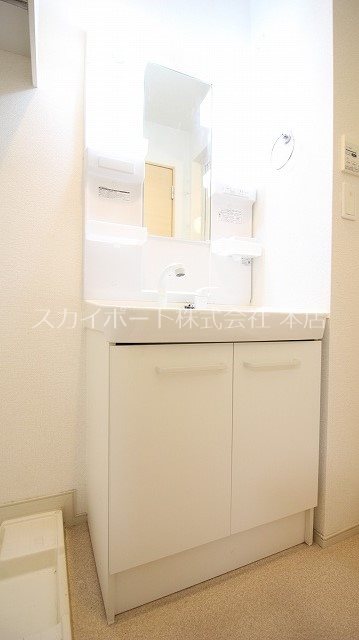 洗面設備　※同型モデル