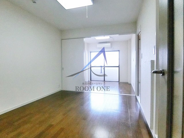居室・リビング　洋室のお部屋です。