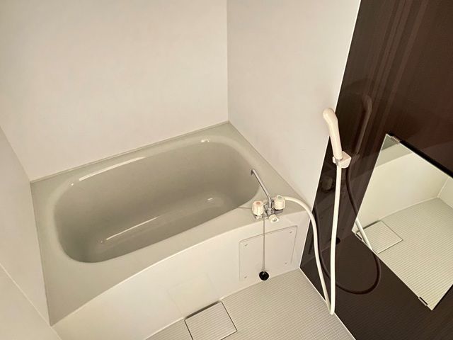 バス・シャワールーム　一日の疲れを癒してくれる浴室乾燥機付のバスです