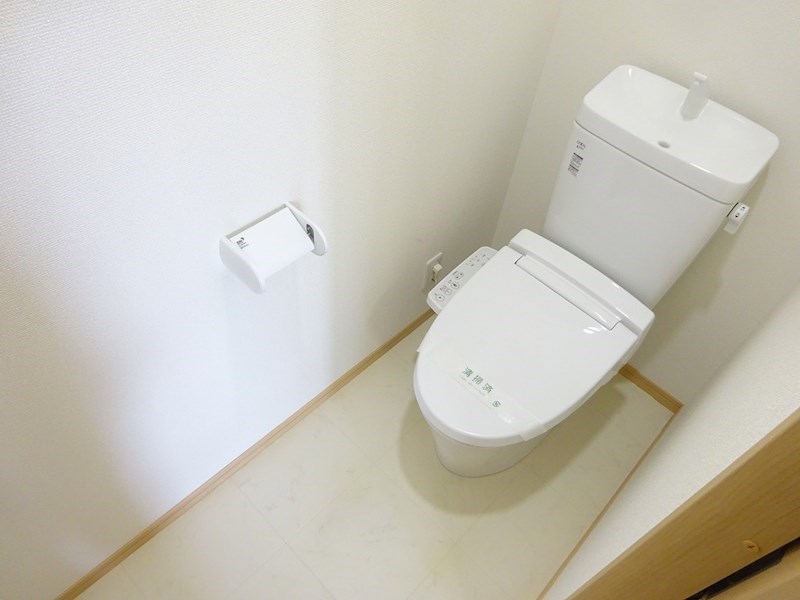 トイレ　※別部屋参考写真