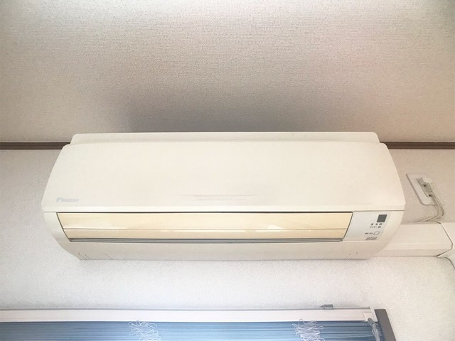 その他設備　【冷暖房・空調設備】エアコン。現況優先。