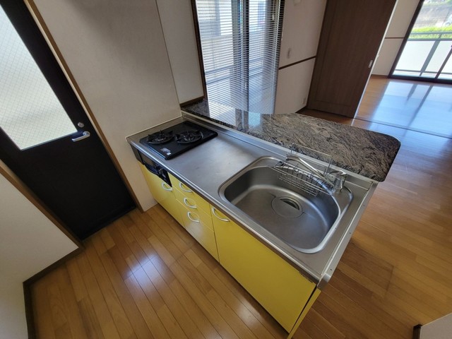キッチン　【キッチン】キッチン。同タイプ別部屋写真。現況優先。
