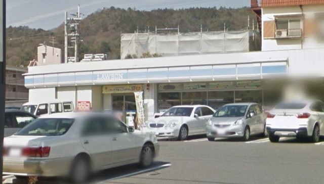 コンビニ　ローソン　箕面外院三丁目店（コンビニ）まで588m