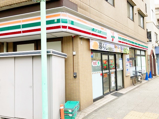 コンビニ　セブンイレブン（コンビニ）まで349m