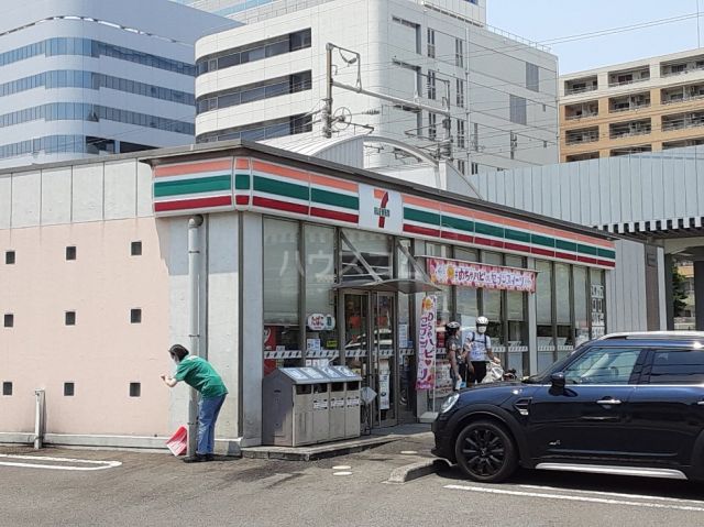 コンビニ　セブンイレブン 新横浜駅東店（コンビニ）まで1139m