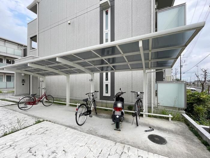 駐車場　駐車場