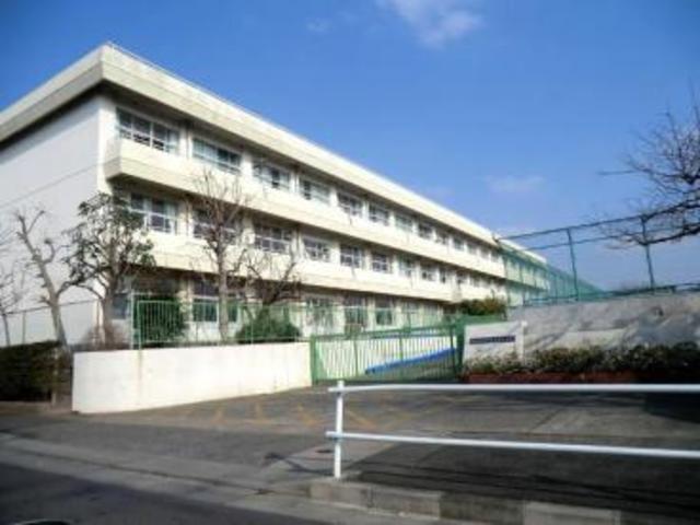 小学校　町田市立大蔵小学校（小学校）まで869m