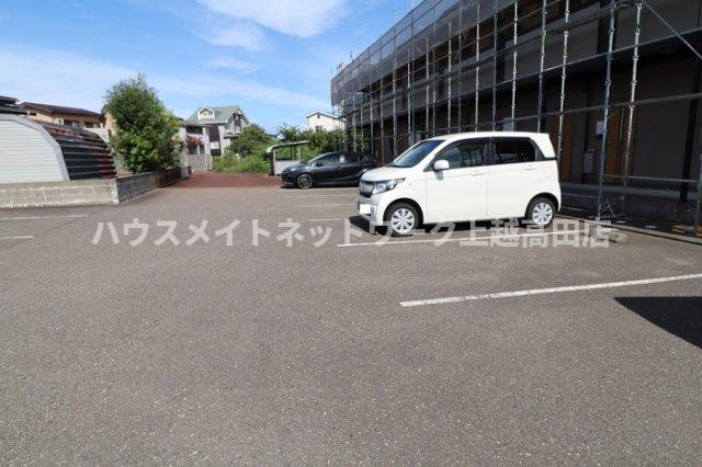 駐車場　消雪付駐車場