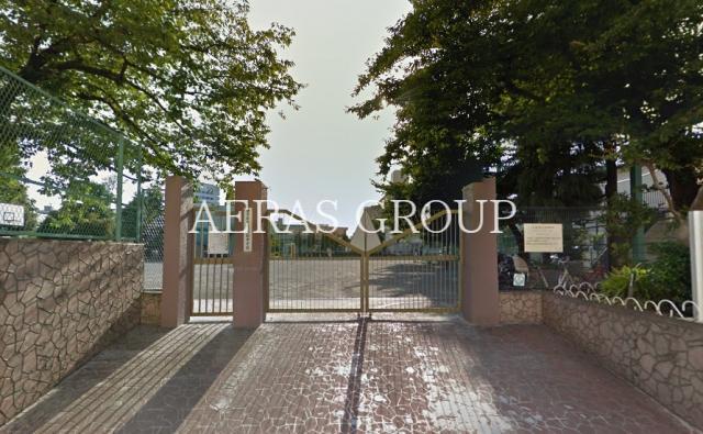 中学校　北区立堀船中学校（中学校）まで696m