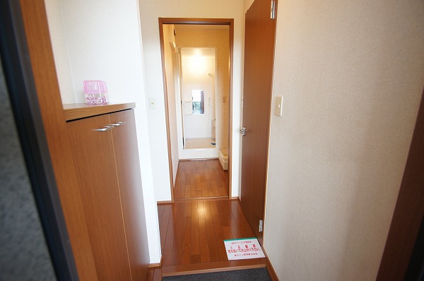 玄関　同物件別部屋