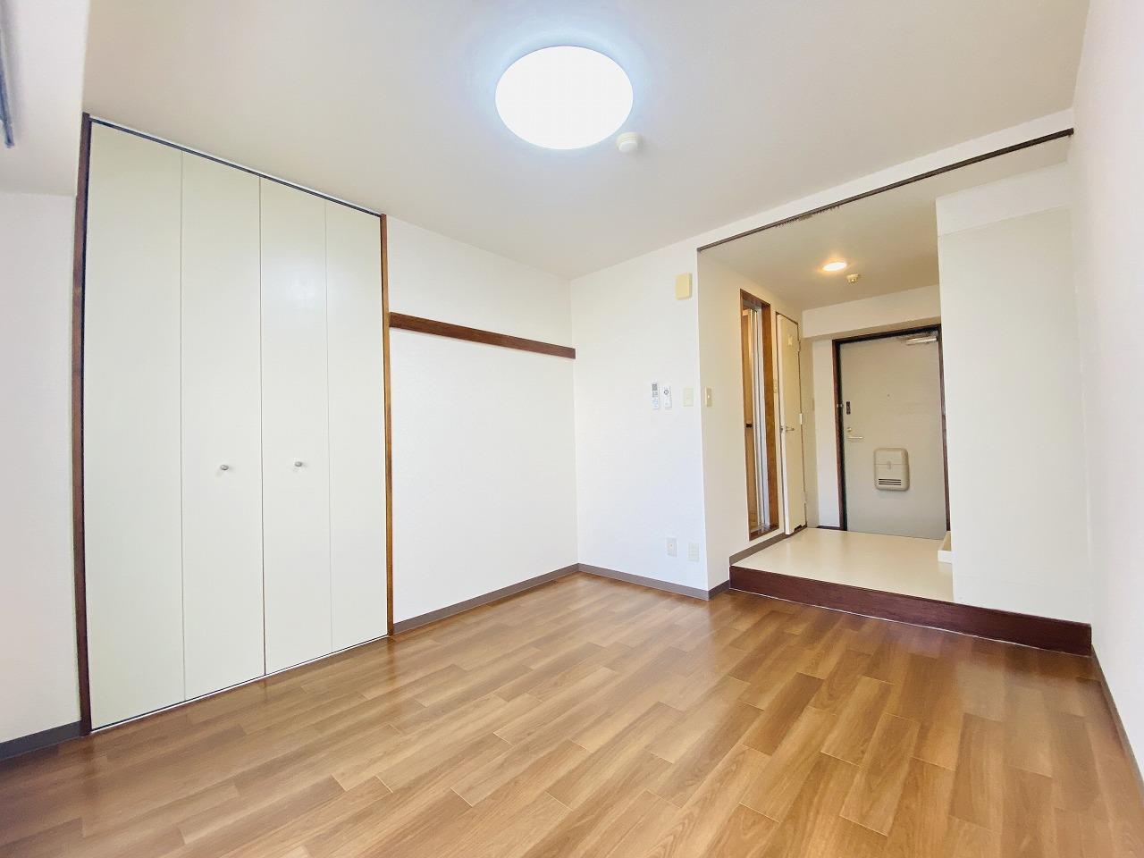 その他部屋・スペース　家具の配置もしやすいフローリングのお部屋♪
