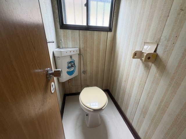 姫路市仁豊野戸建のトイレ写真