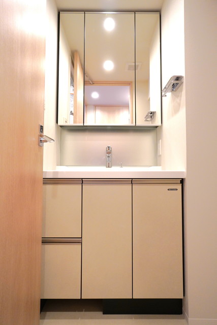 洗面設備　※写真は同タイプ住戸です。