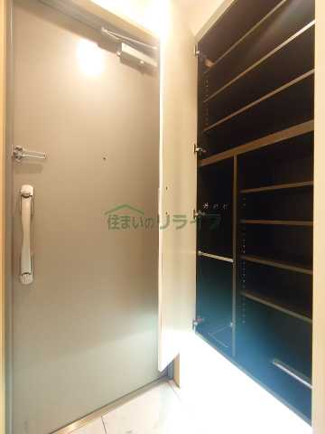 玄関　カスタリア新御茶ノ水