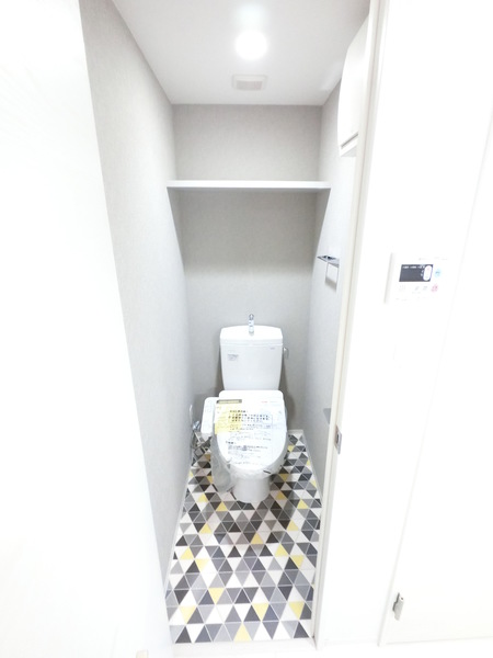 ＪＲ東海道本線 塚本駅 徒歩9分 8階建 築8年のトイレ写真