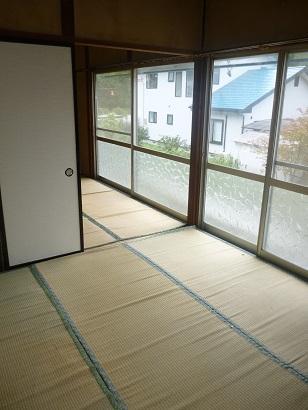 仲江貸家の居間写真