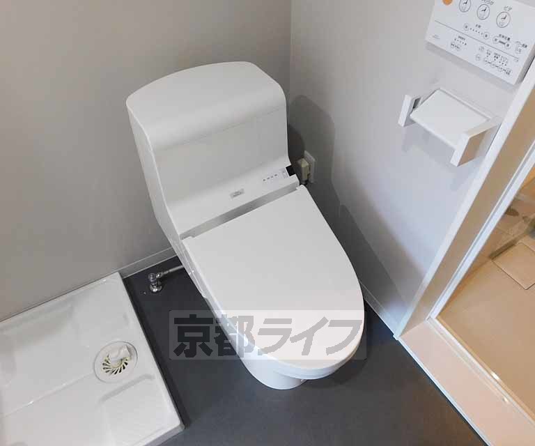 トイレ　ウォシュレットも付いています