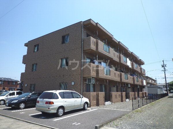 ＪＲ東海道本線 静岡駅 バス乗車時間：15分 最寄りバス停で下車 徒歩5分 築21年