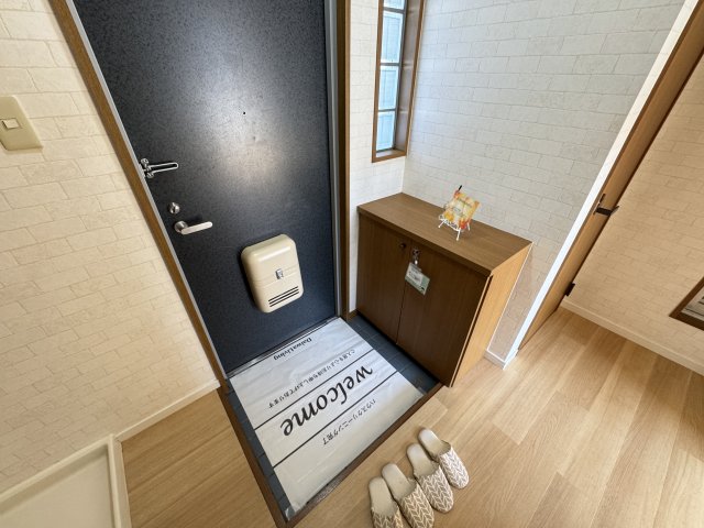 ＪＲ牟岐線 二軒屋駅 徒歩5分 3階建 築32年の玄関写真