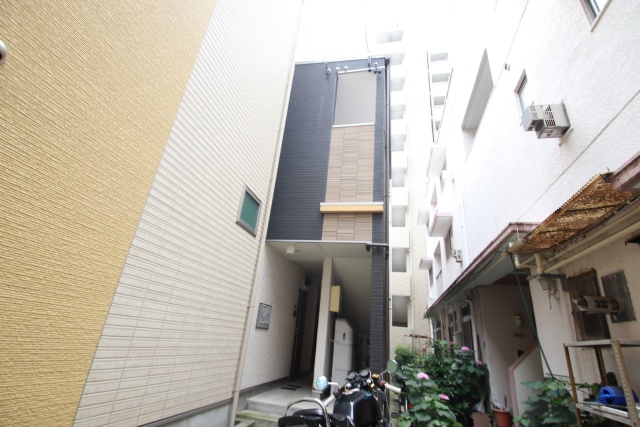ディオステージ新栄の外観写真